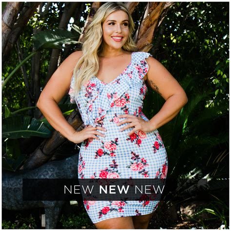 revealing plus size dresses|Curvy Sense .